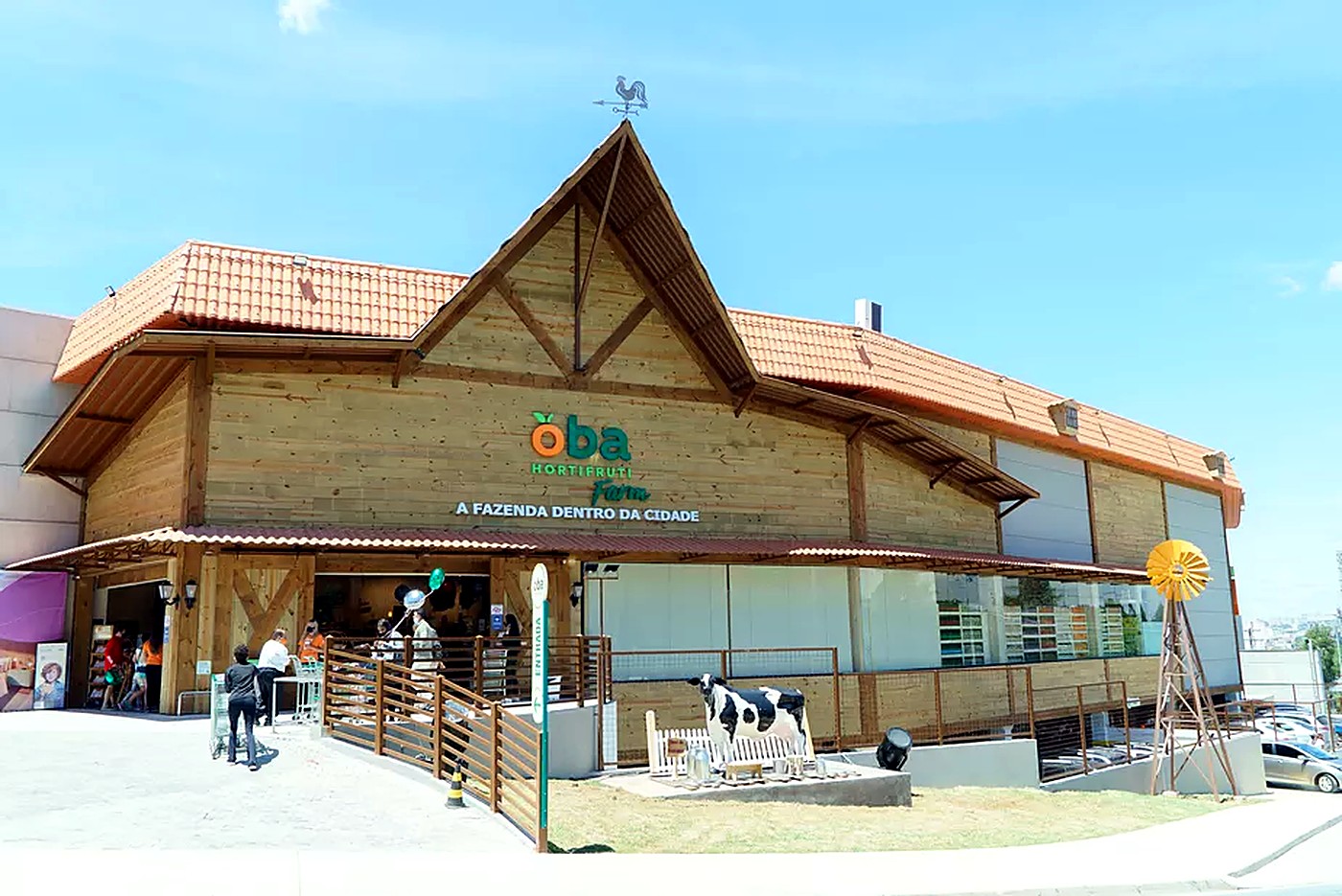 Fachada de uma loja Oba Hortifruti Farm